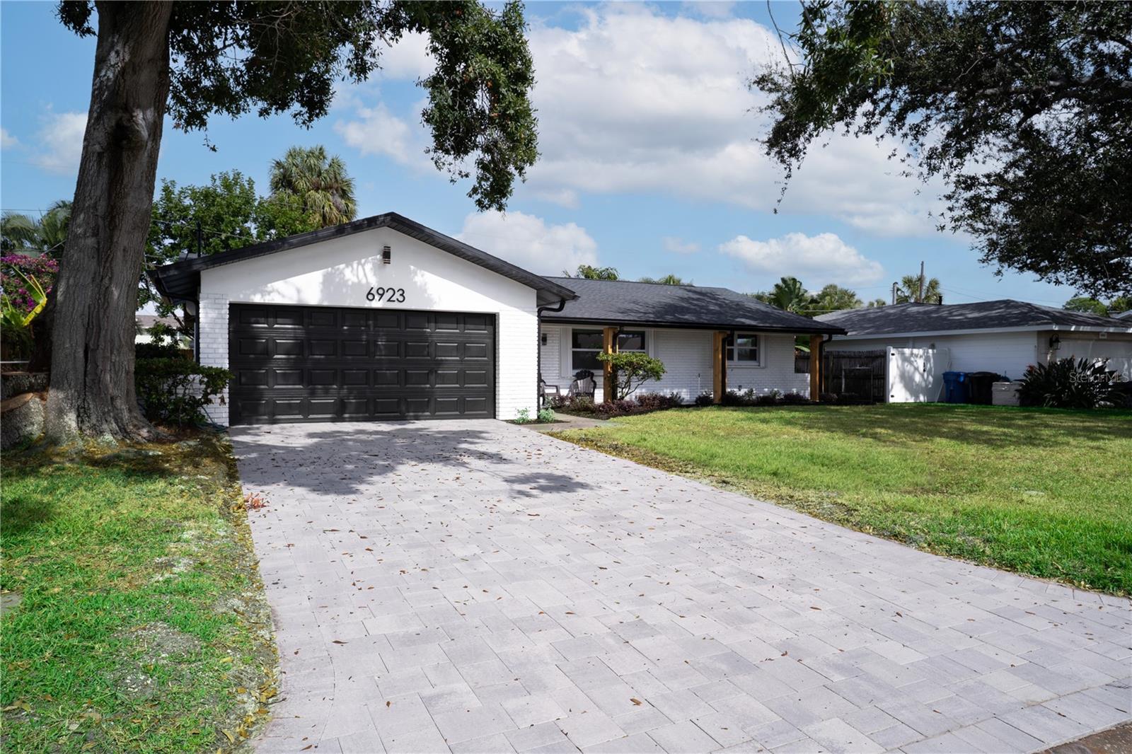 CROSSROADS ESTATES 2ND ADD - Residential