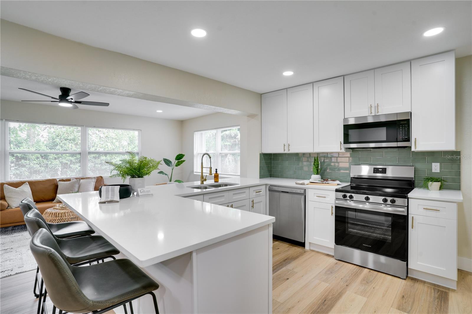 CROSSROADS ESTATES 2ND ADD - Residential