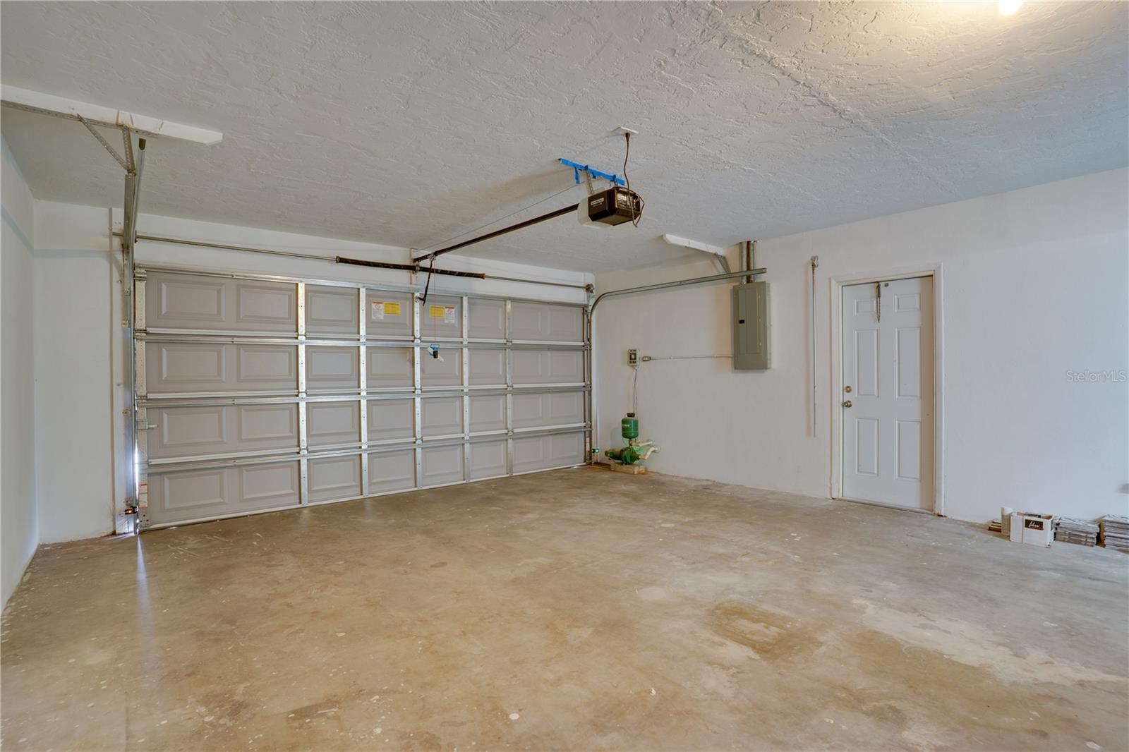 CROSSROADS ESTATES 2ND ADD - Residential