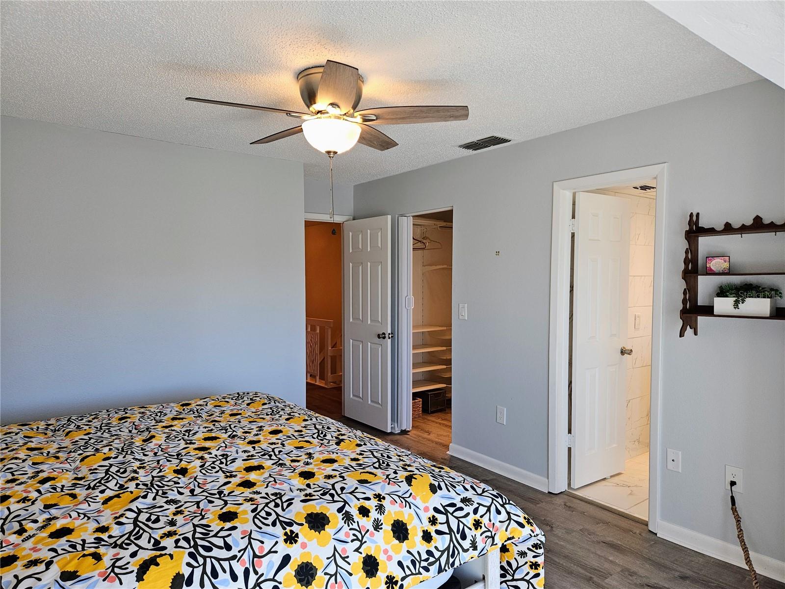 TREASURES OF CAPRI CONDO - Residential Lease