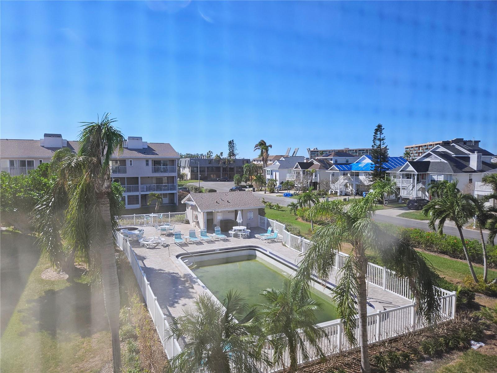 TREASURES OF CAPRI CONDO - Residential Lease