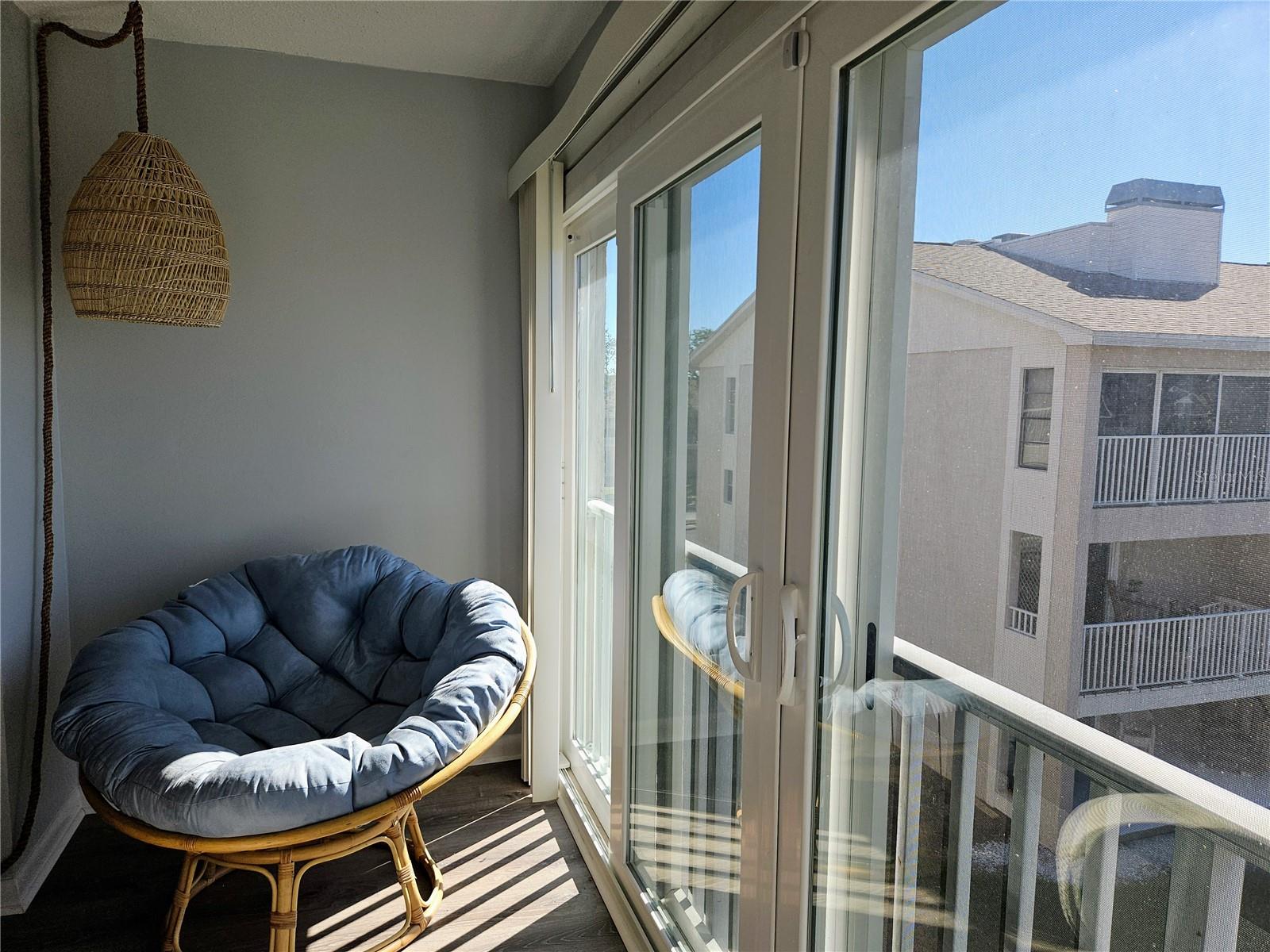 TREASURES OF CAPRI CONDO - Residential Lease