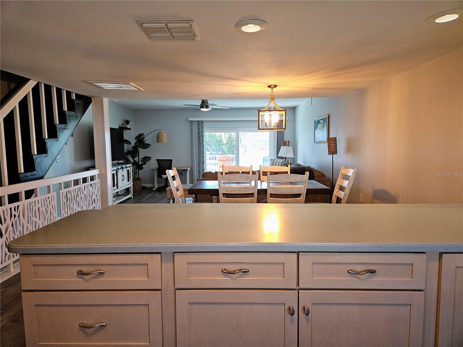 TREASURES OF CAPRI CONDO - Residential Lease