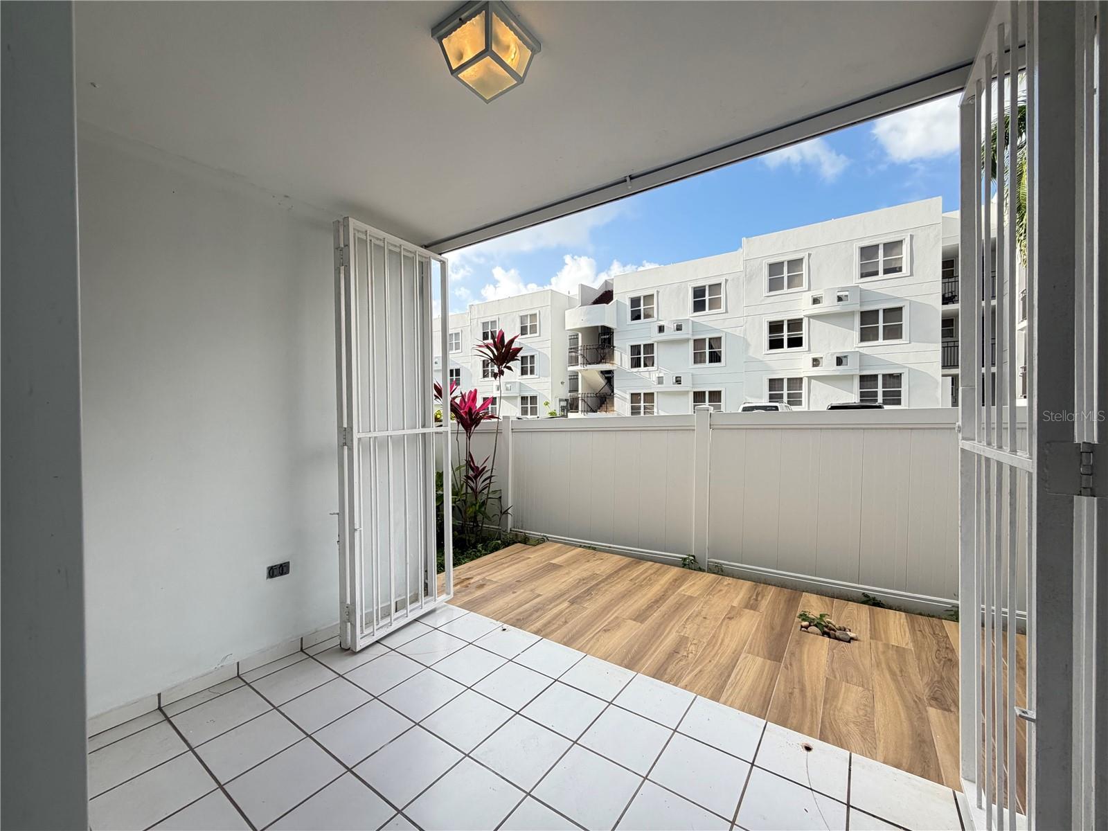 CONDOMINIO TORRIMAR TOWN PARK - Residential