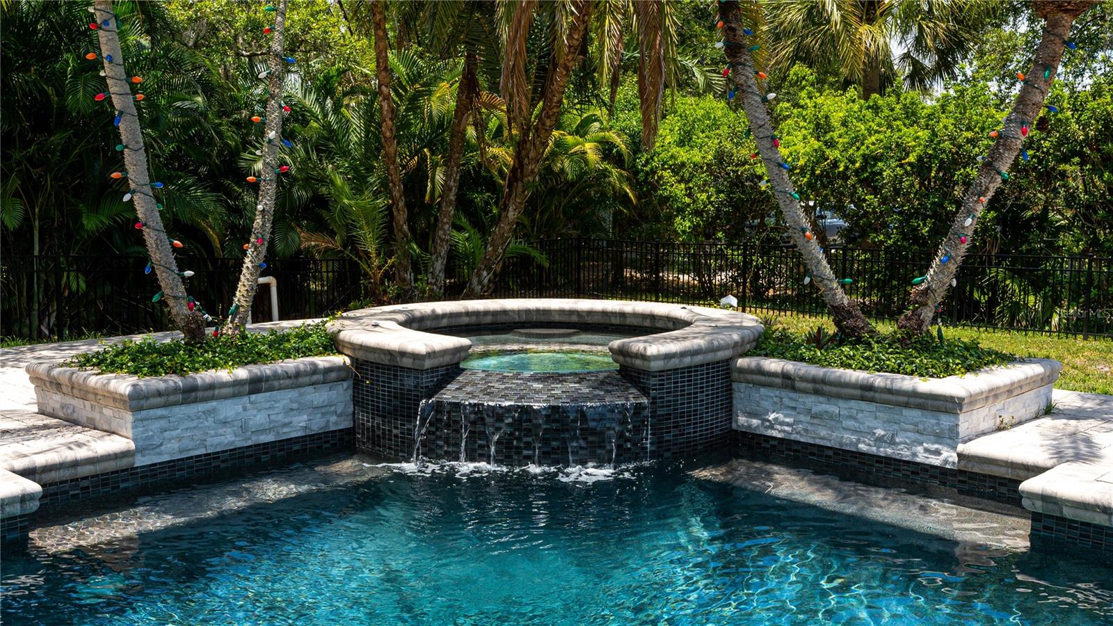 THE LANDINGS - Residential