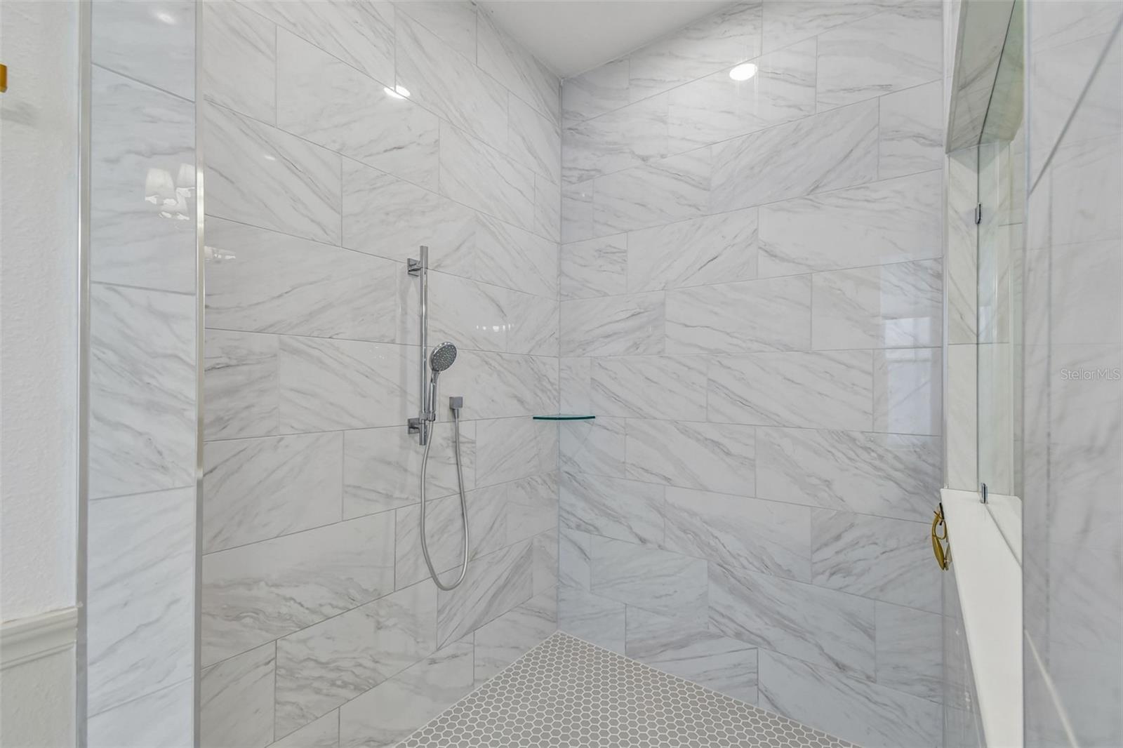 RIDGEVIEW PH 3 - Residential