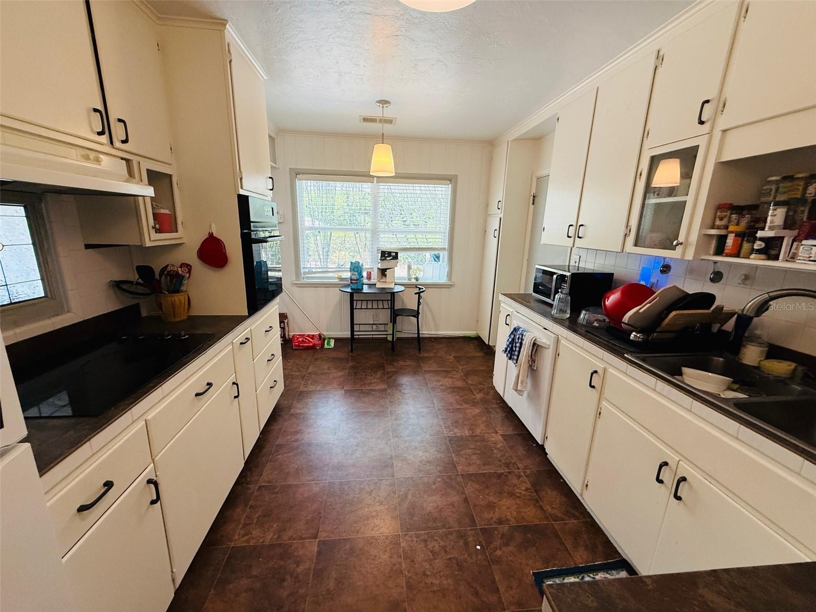 BLACK ACRES - Residential