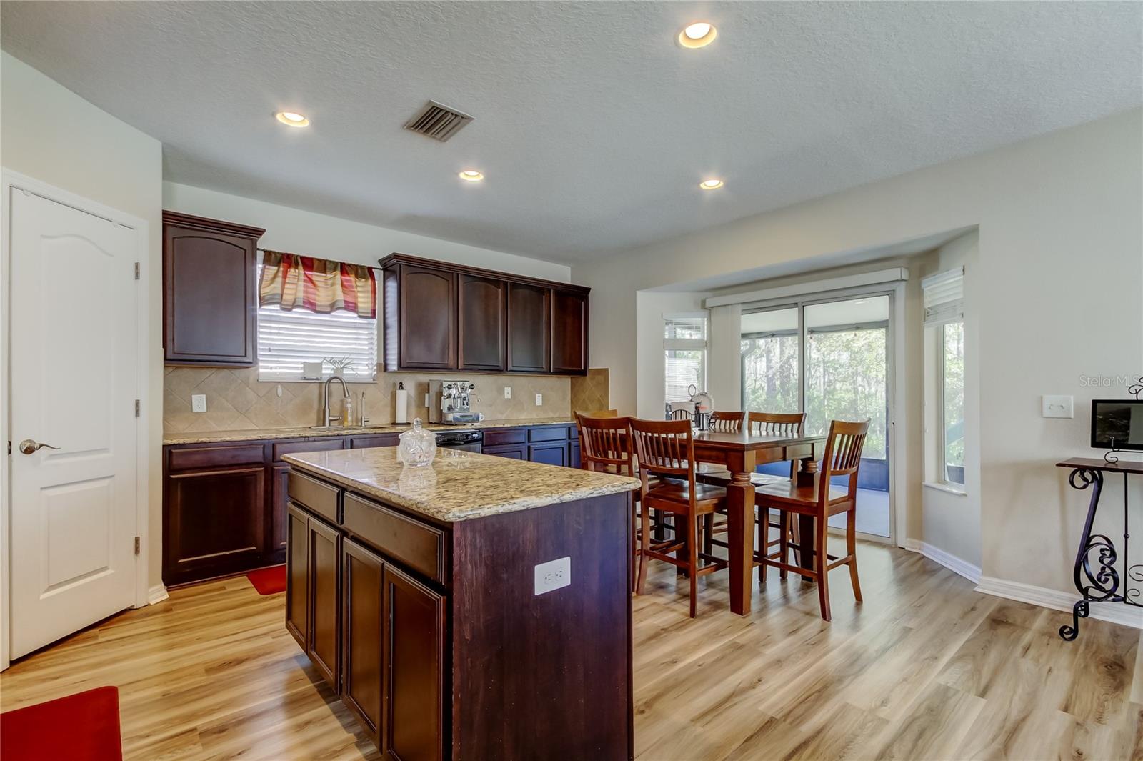 4250 WARWICK HILLS DRIVE