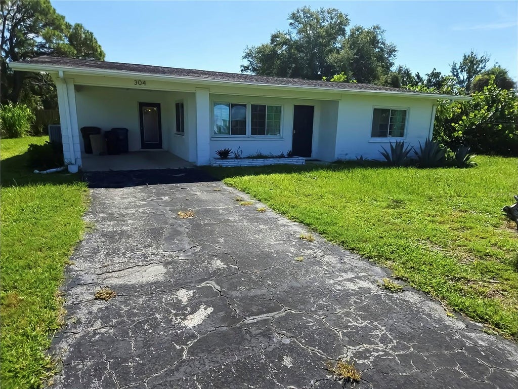 Photo of 304 Shore Road, Nokomis, FL 34275 (MLS # N6145700)