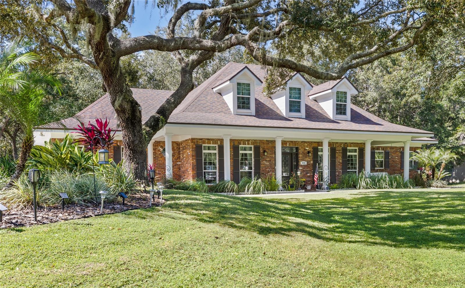 OAK HILLS - Residential