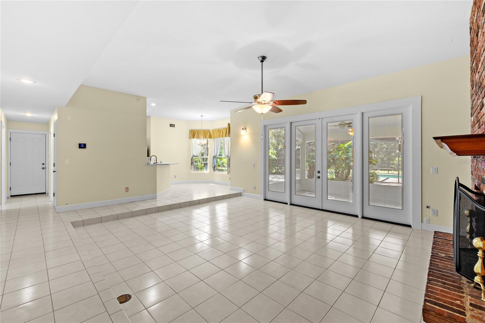 OAK HILLS - Residential