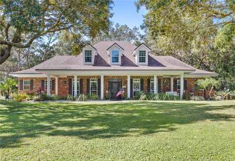 Photo of 3124 Oak Alley Drive, Apopka, FL 32703 (MLS # O6356950)