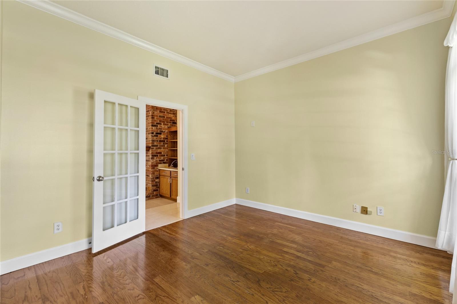 OAK HILLS - Residential