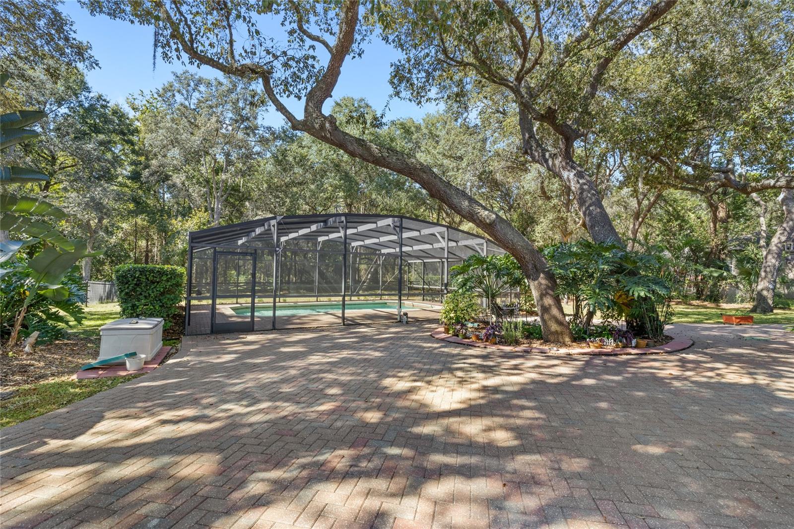 OAK HILLS - Residential