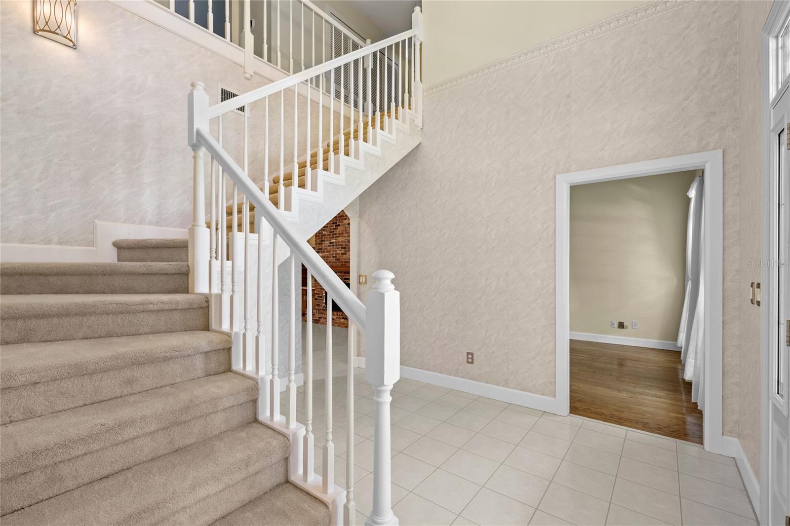 OAK HILLS - Residential