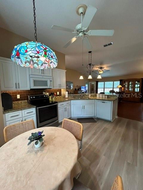 OAK RUN PARK VIEW - Residential