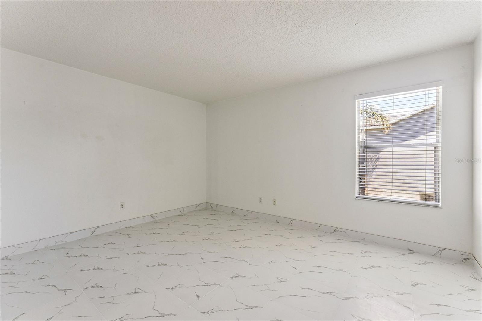 WINTERMERE POINTE - Residential