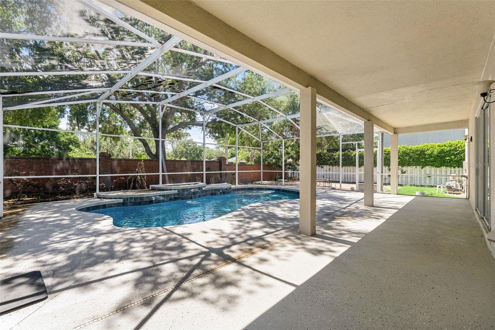 WINTERMERE POINTE - Residential