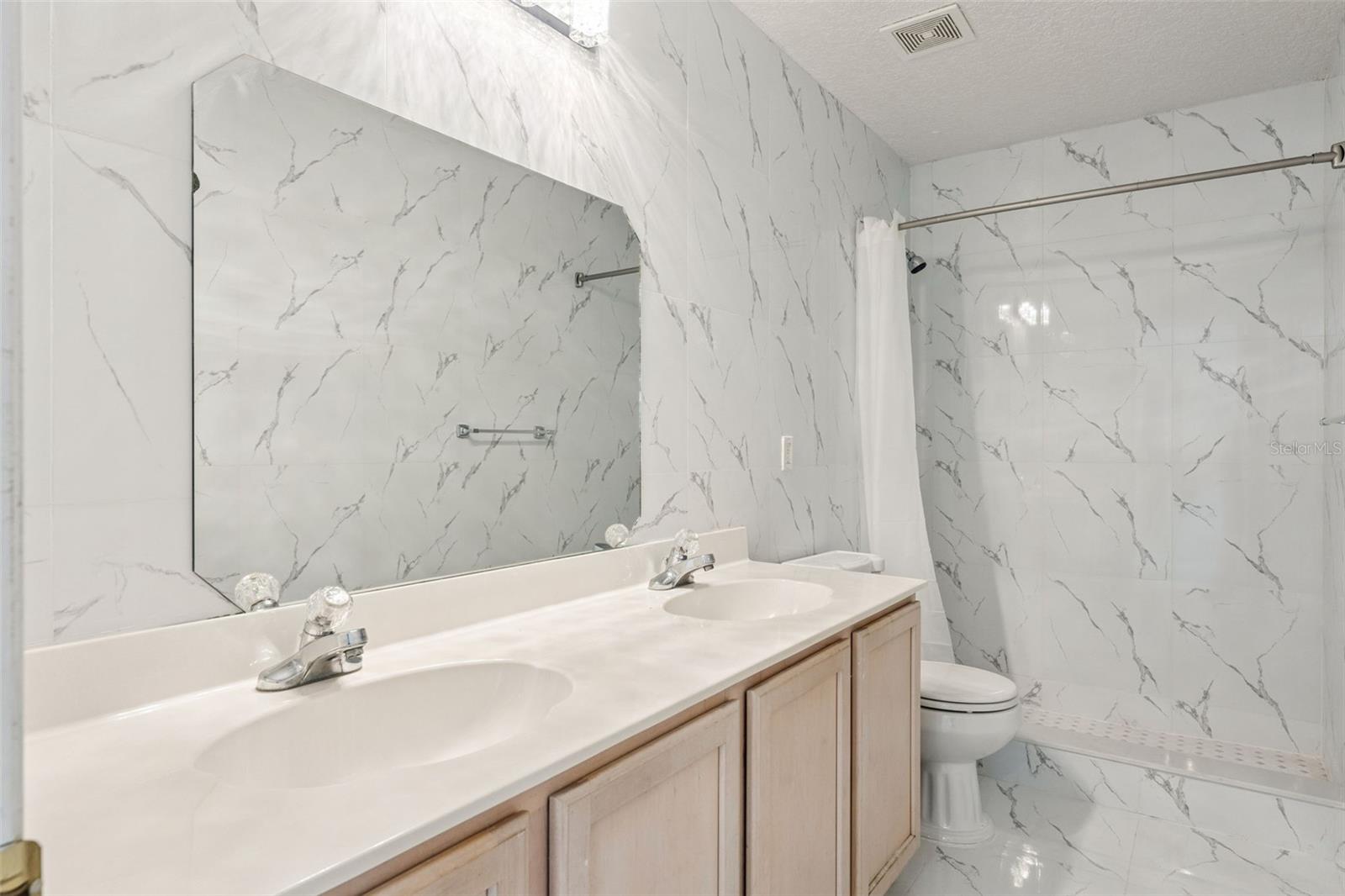 WINTERMERE POINTE - Residential