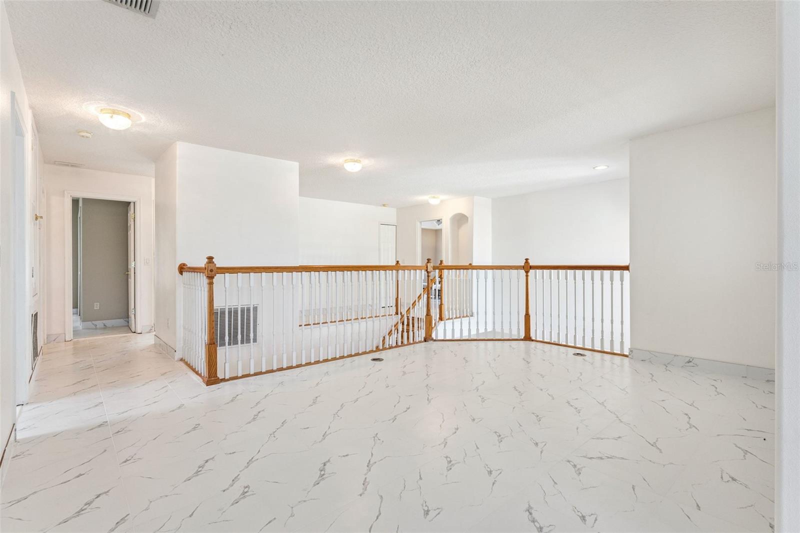 WINTERMERE POINTE - Residential