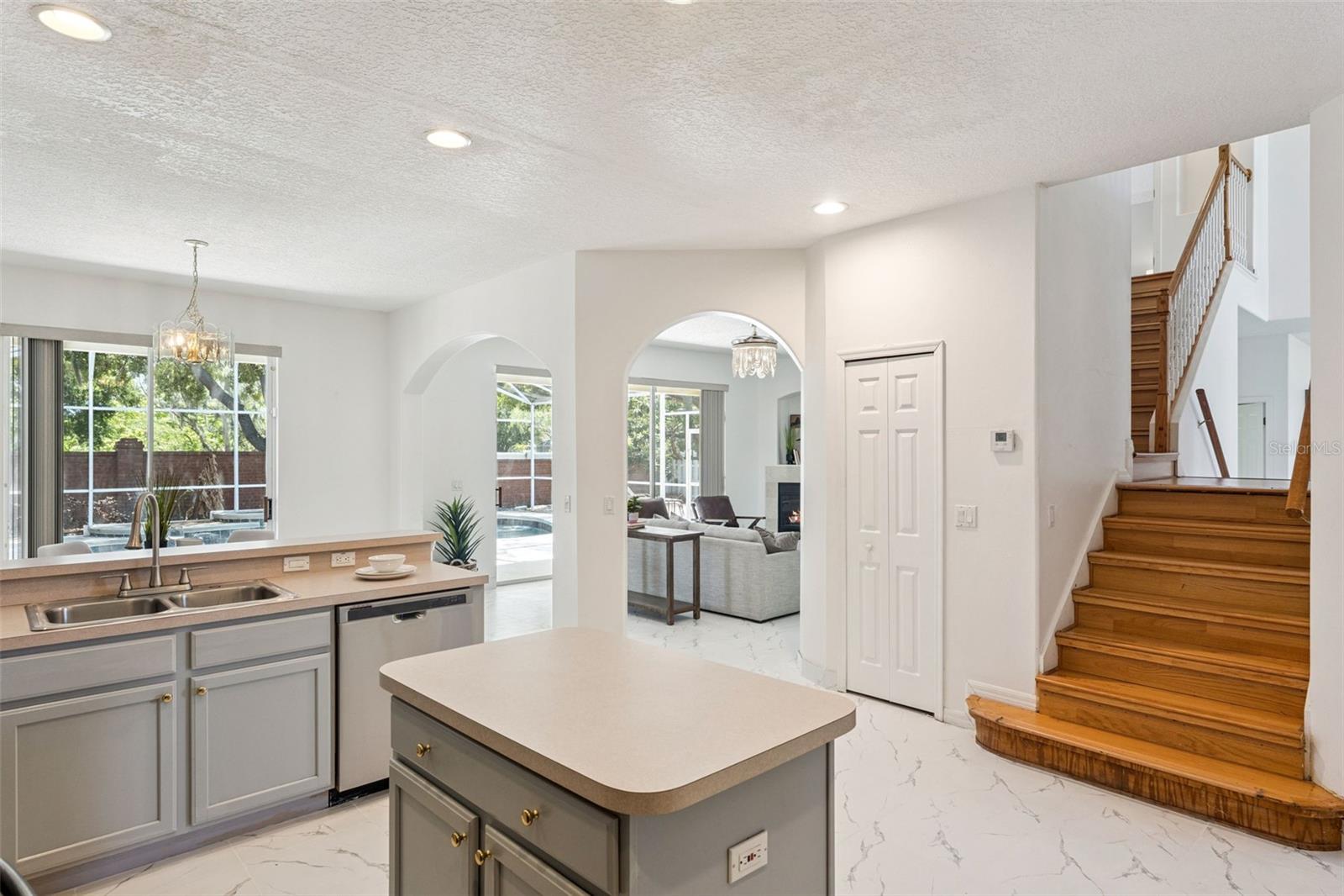 WINTERMERE POINTE - Residential