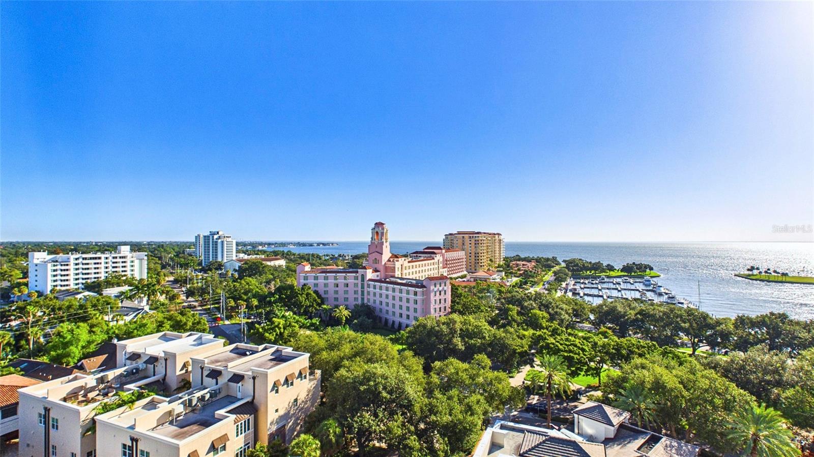 400 BEACH DRIVE NE 1101