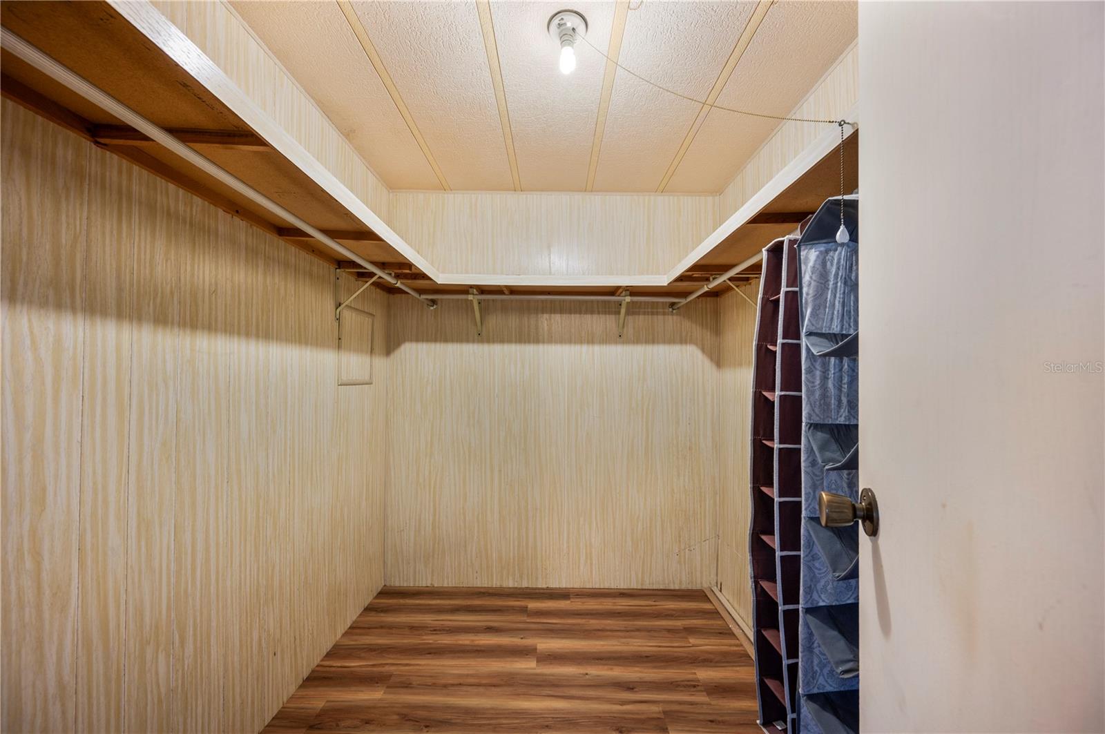 LAKE MARIANA ACRES - Residential