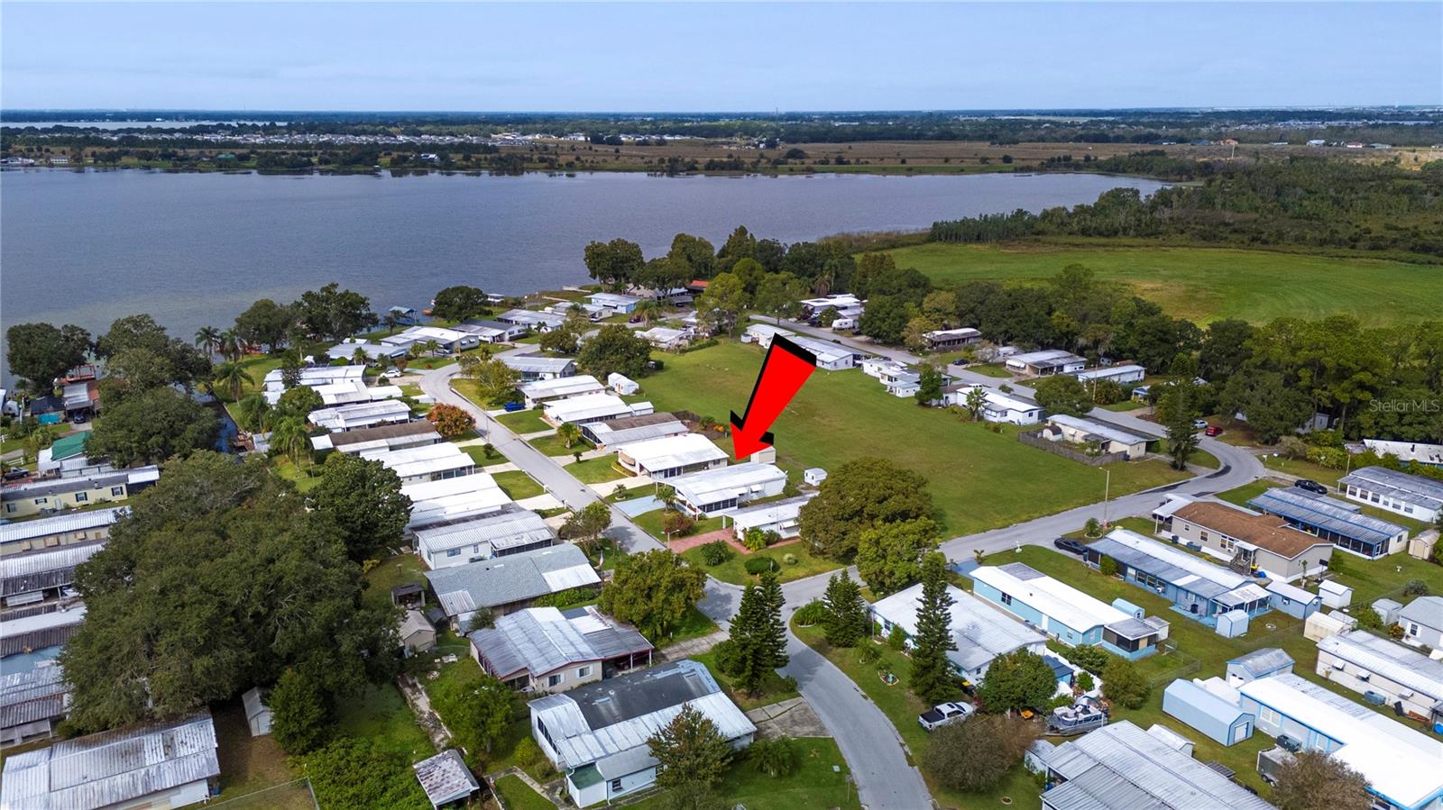 LAKE MARIANA ACRES - Residential