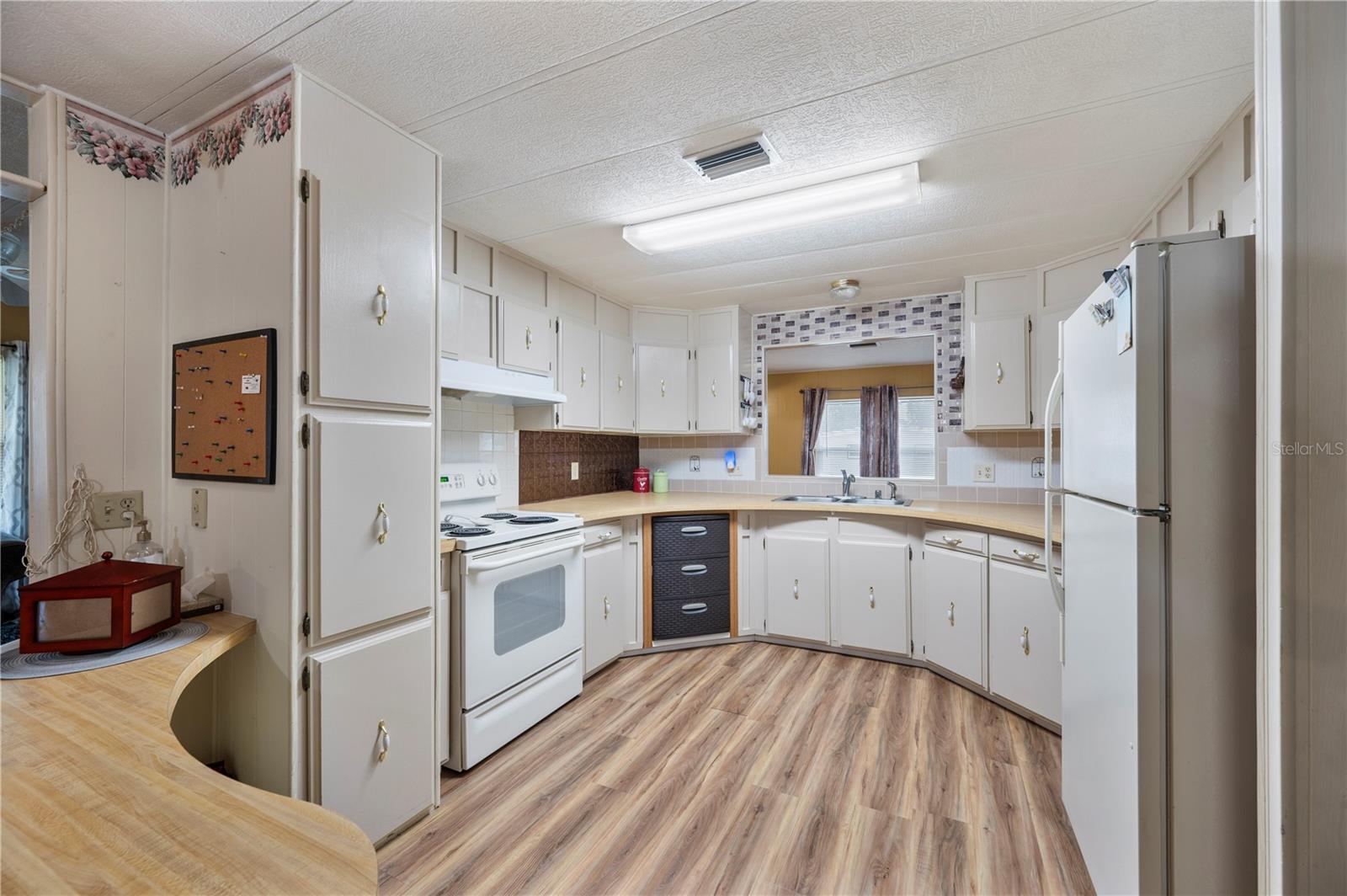 LAKE MARIANA ACRES - Residential