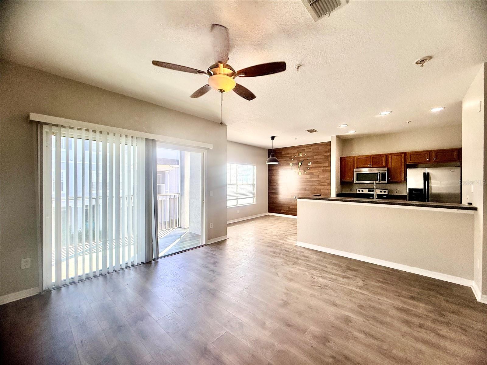 ESTATES/PK CENTRAL CONDO - Residential Lease