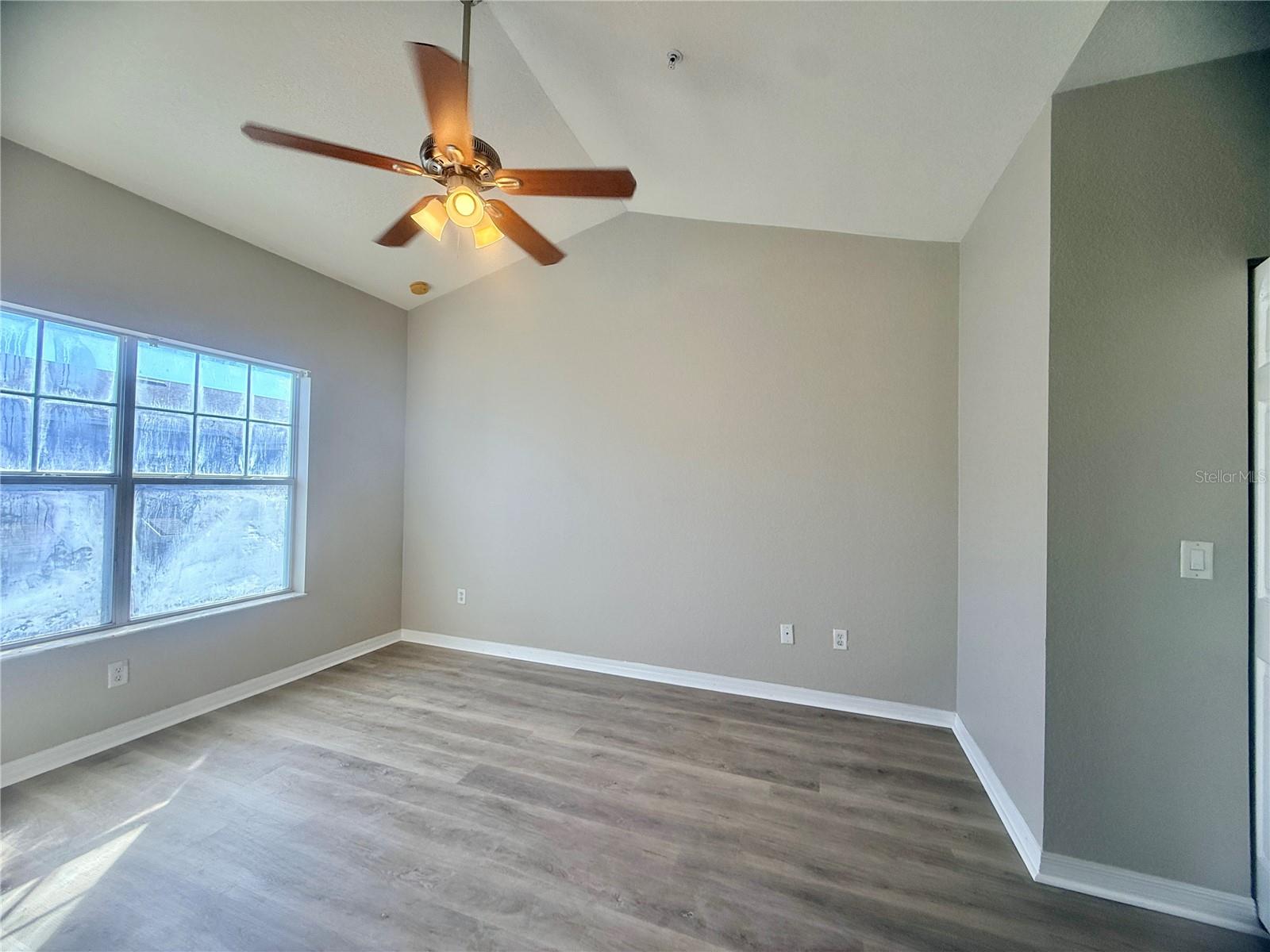 ESTATES/PK CENTRAL CONDO - Residential Lease