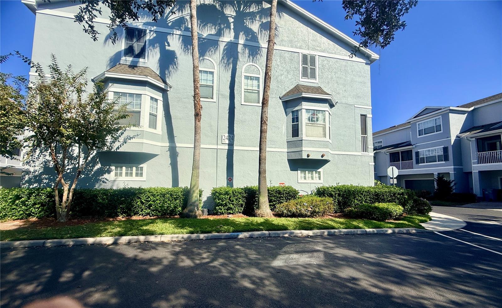 ESTATES/PK CENTRAL CONDO - Residential Lease