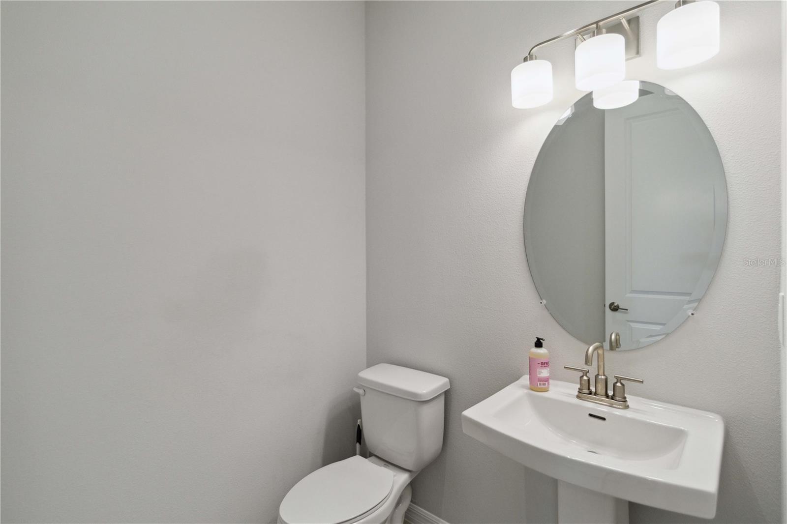 PALMERO/SORRENTO PH II - Residential Lease