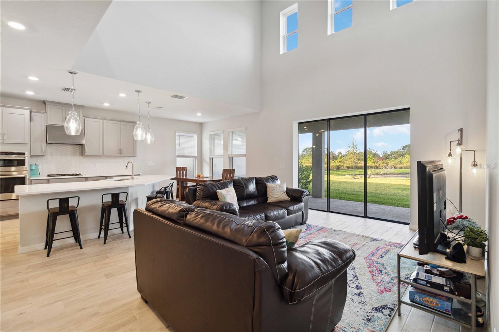 PALMERO/SORRENTO PH II - Residential Lease