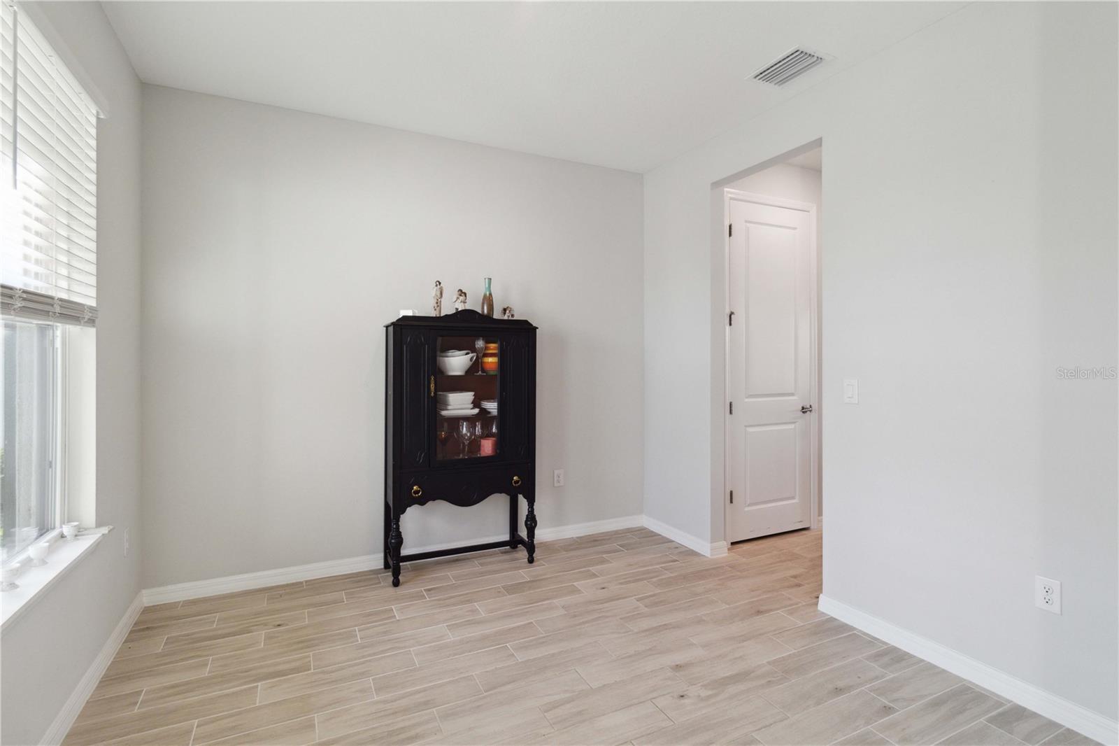 PALMERO/SORRENTO PH II - Residential Lease