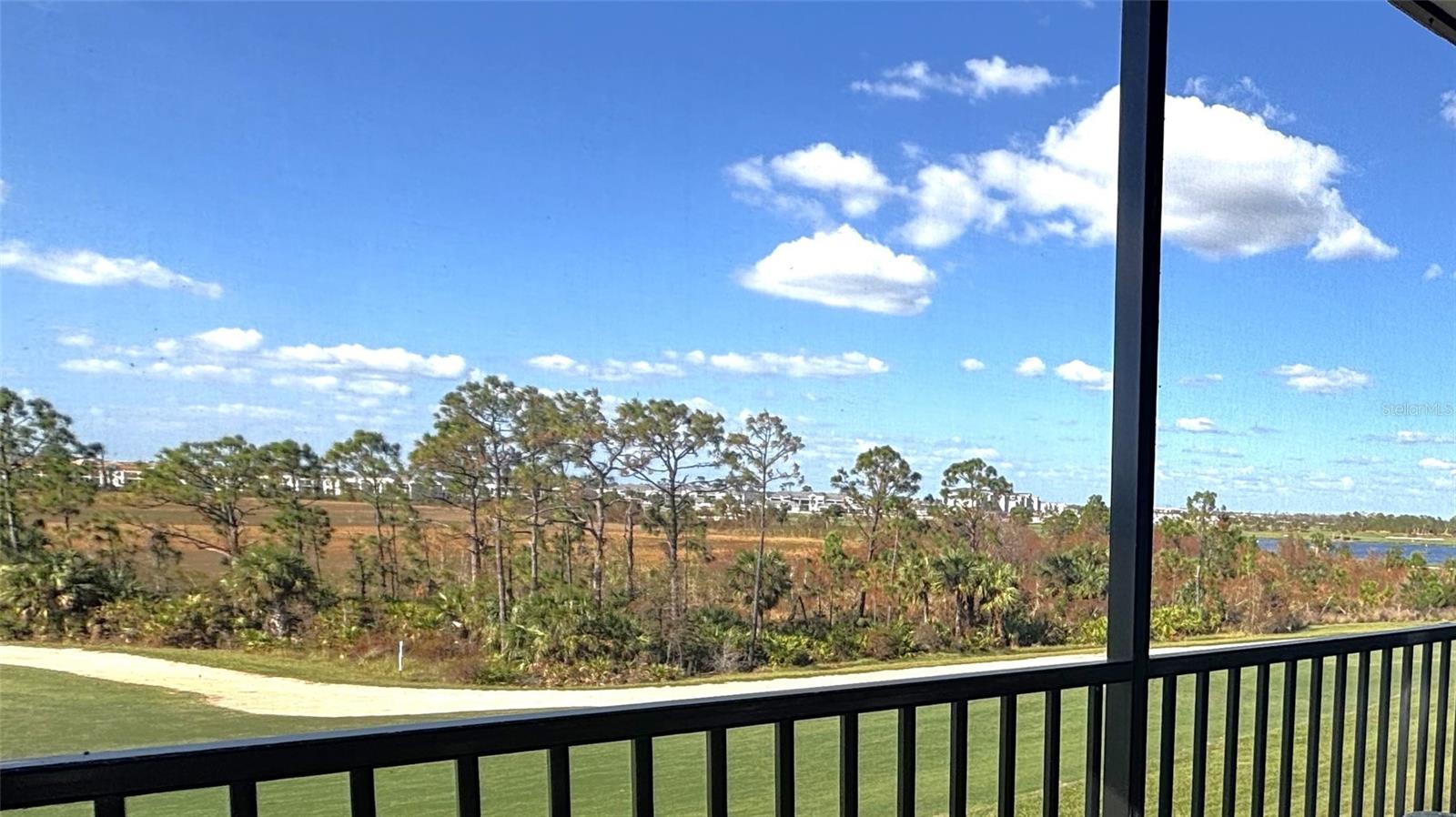 WELLEN GOLF & COUNTRY CLUB - Residential Lease