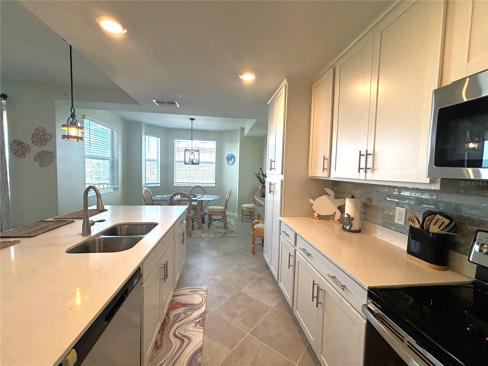 WELLEN GOLF & COUNTRY CLUB - Residential Lease