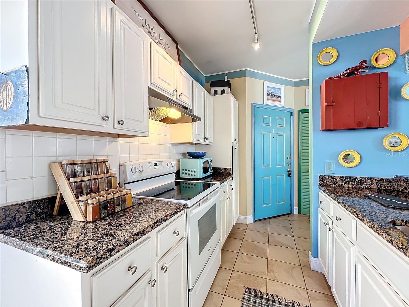 413 SUMMIT RIDGE PLACE 201