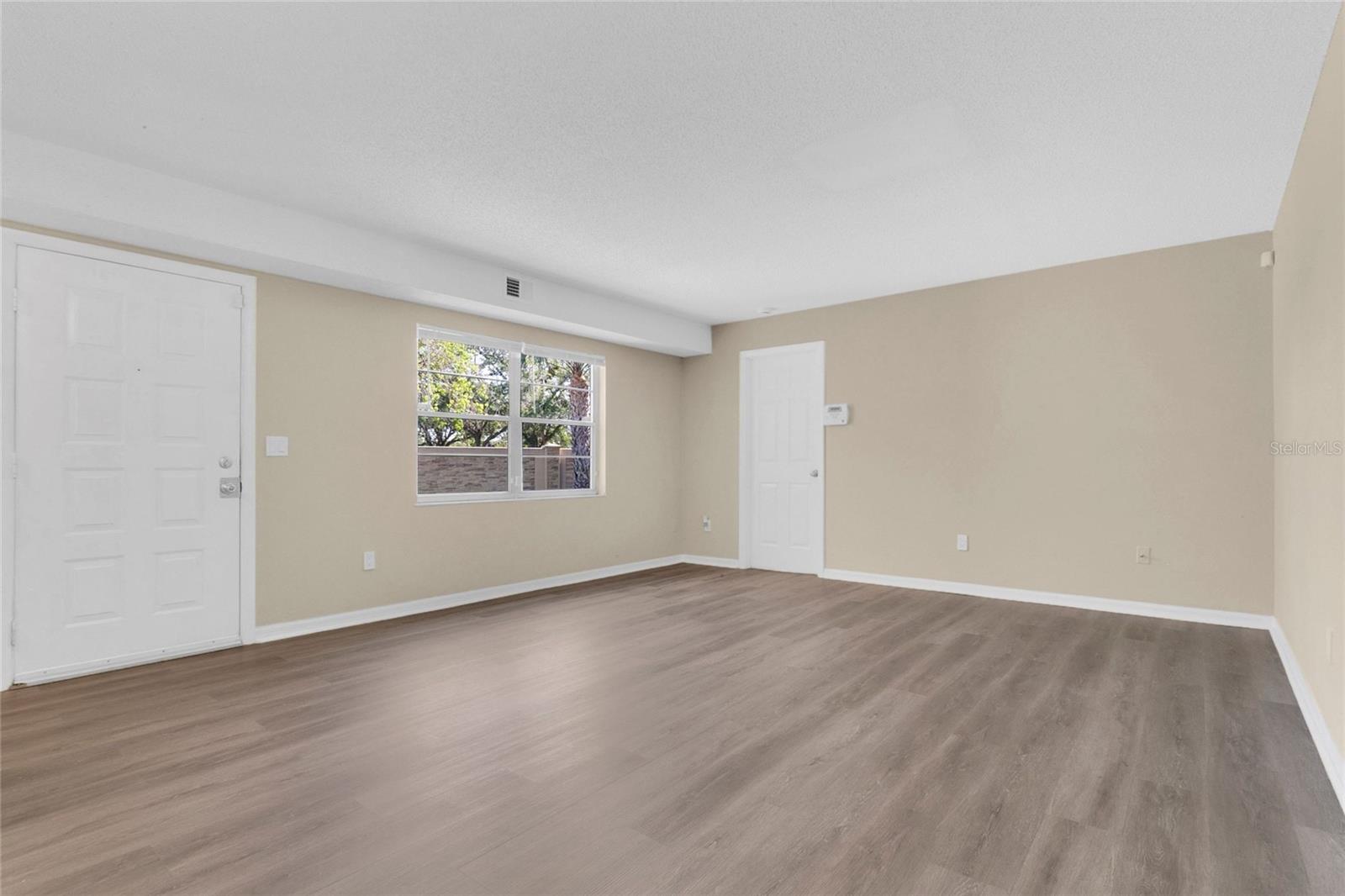 WINDTREE GARDENS CONDO PH 01 - Residential