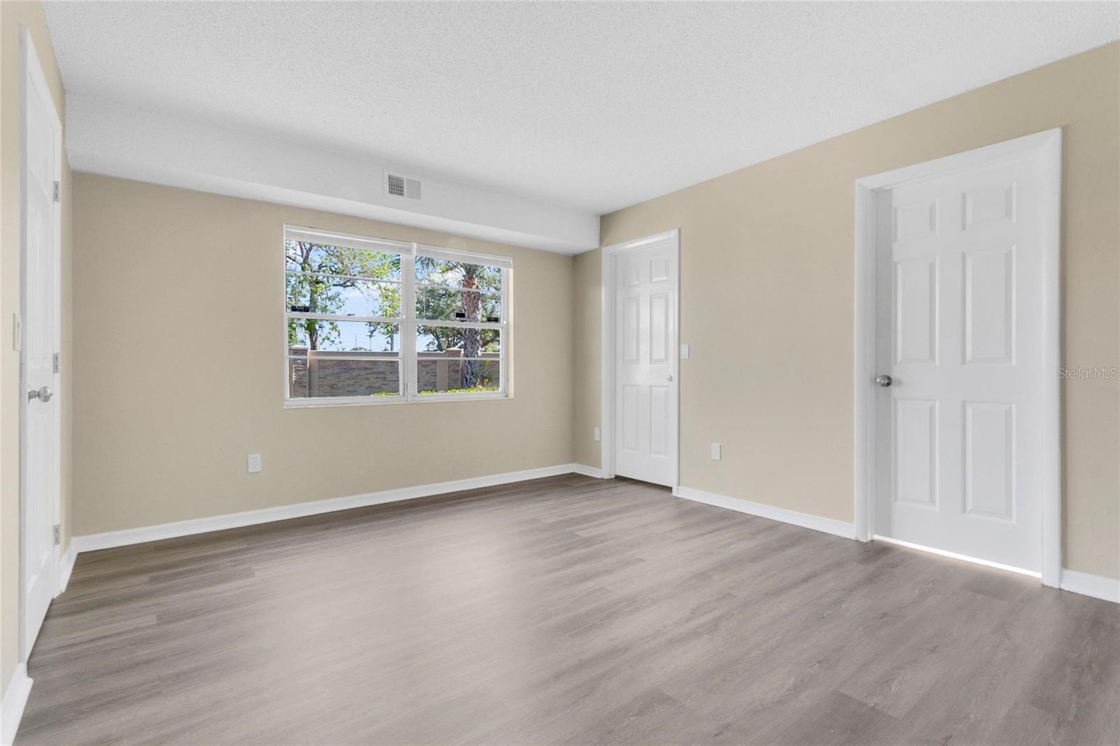 WINDTREE GARDENS CONDO PH 01 - Residential