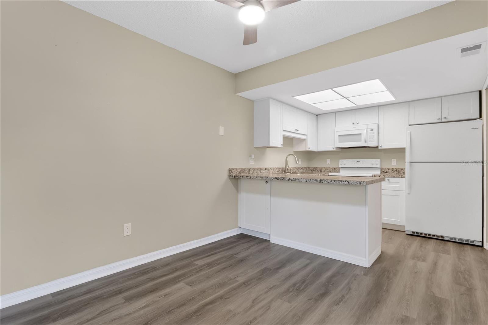 WINDTREE GARDENS CONDO PH 01 - Residential