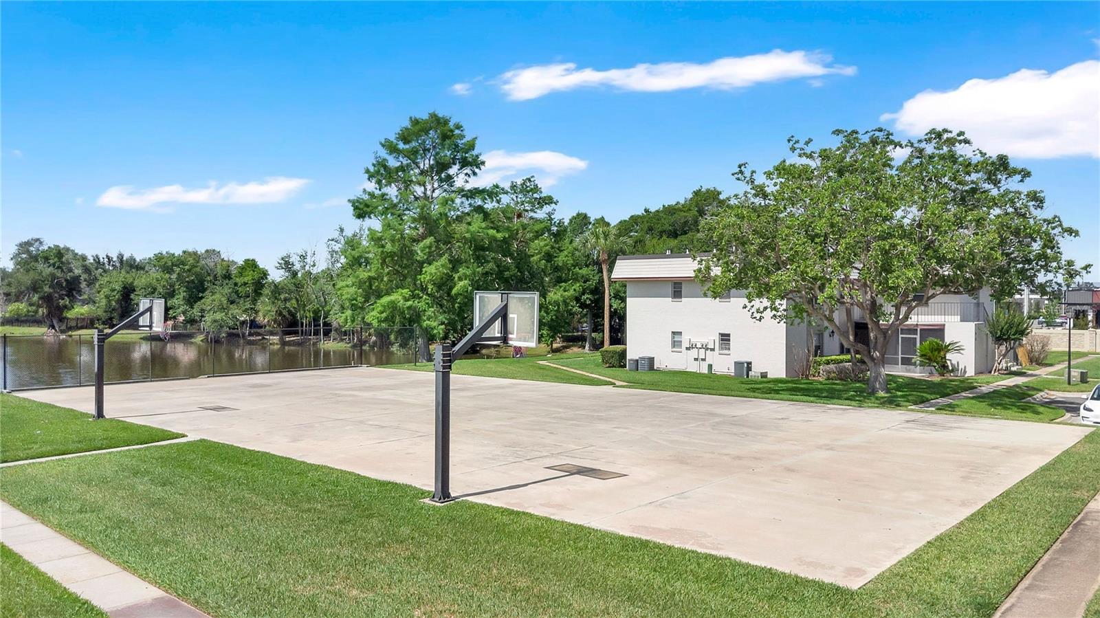 WINDTREE GARDENS CONDO PH 01 - Residential