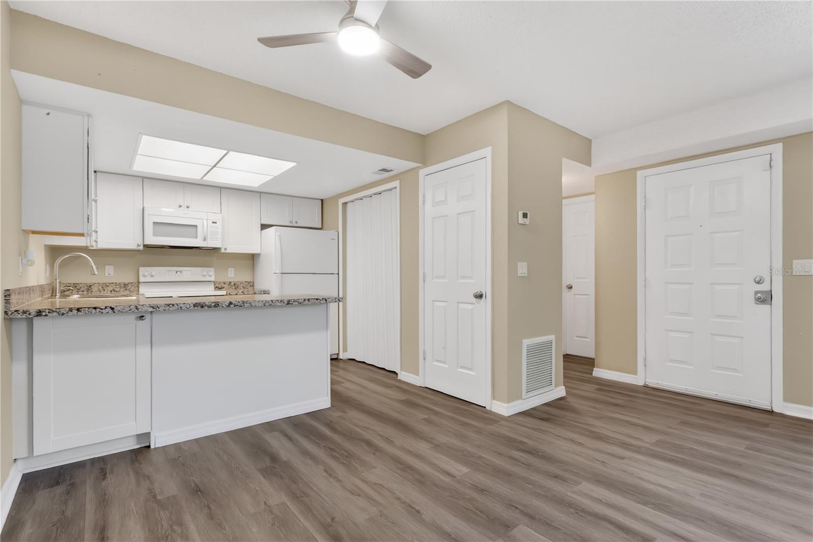 WINDTREE GARDENS CONDO PH 01 - Residential