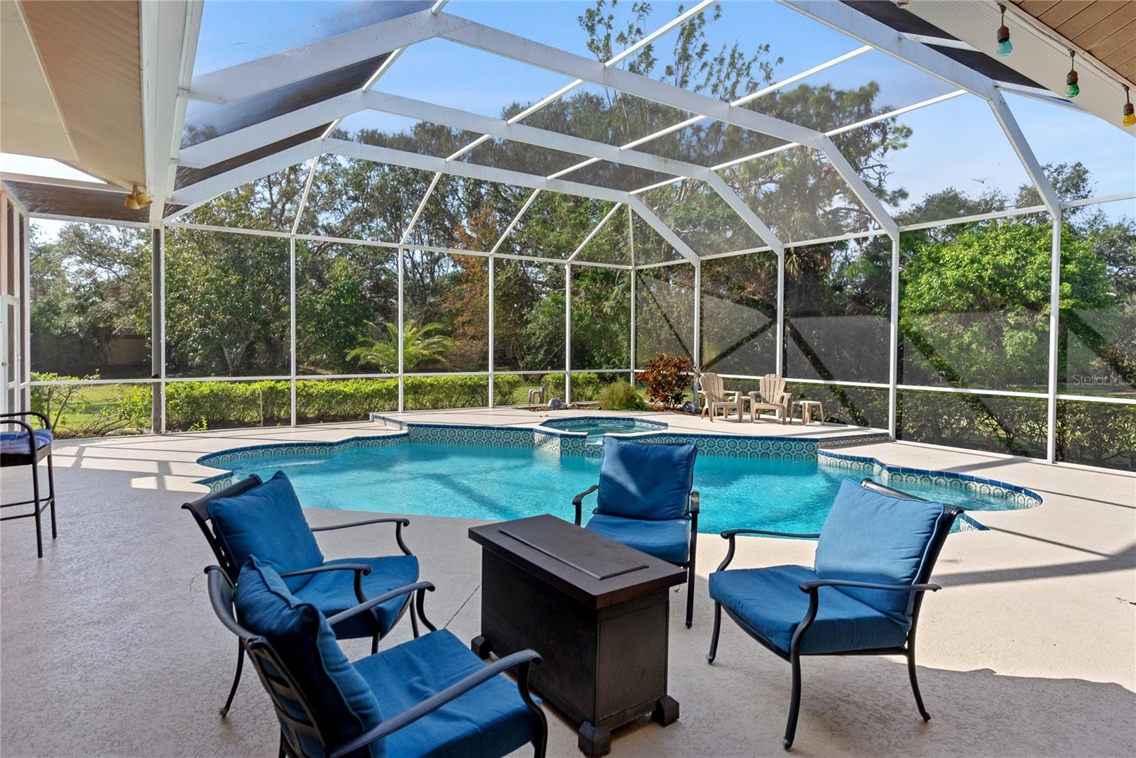 8628 WOODBRIAR DRIVE