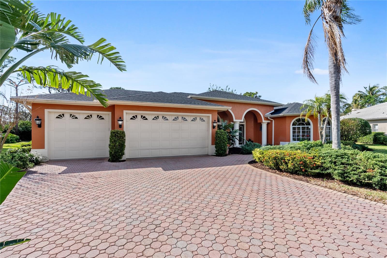 8628 WOODBRIAR DRIVE