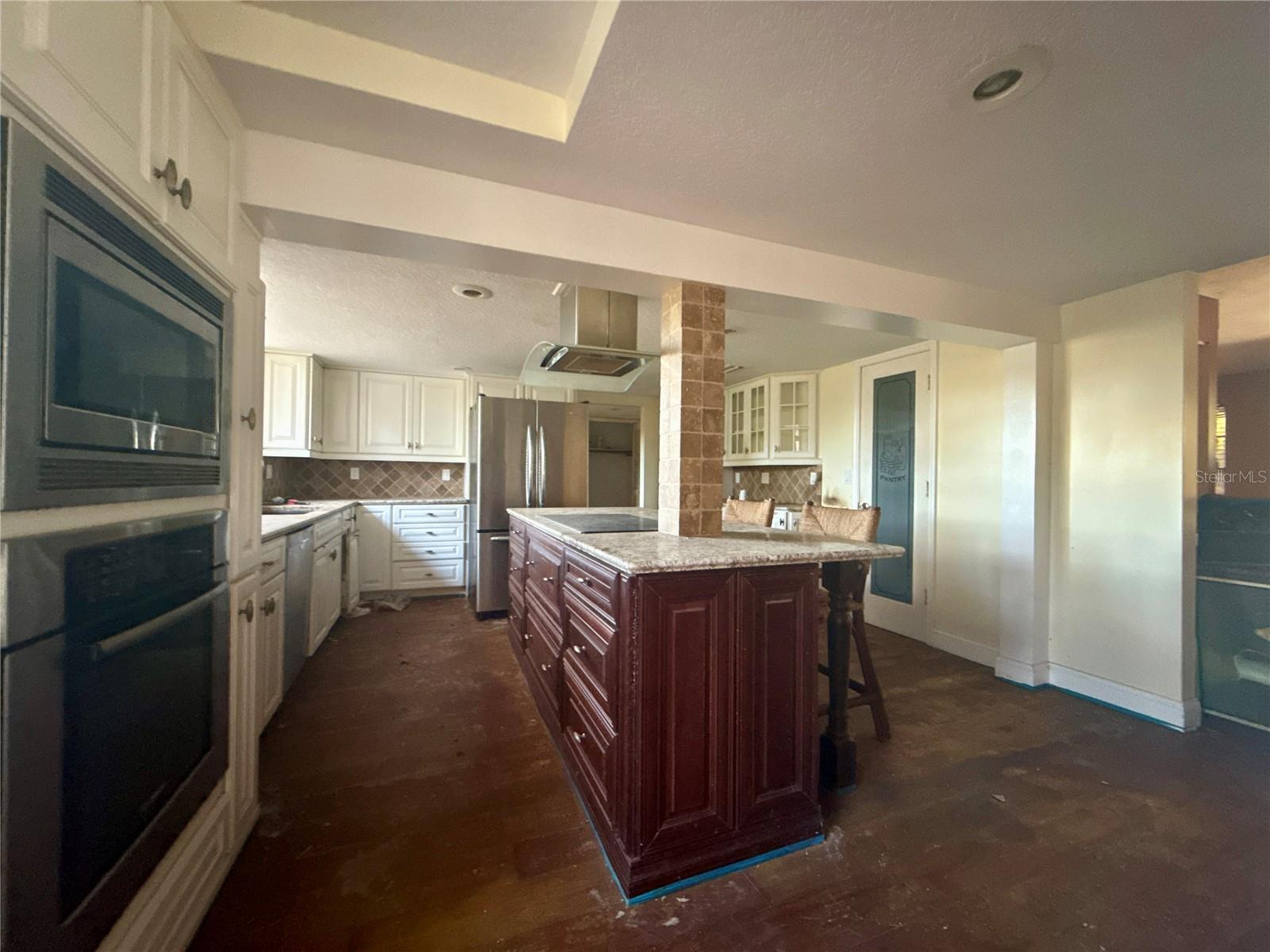 7156 WILDERNESS LANE