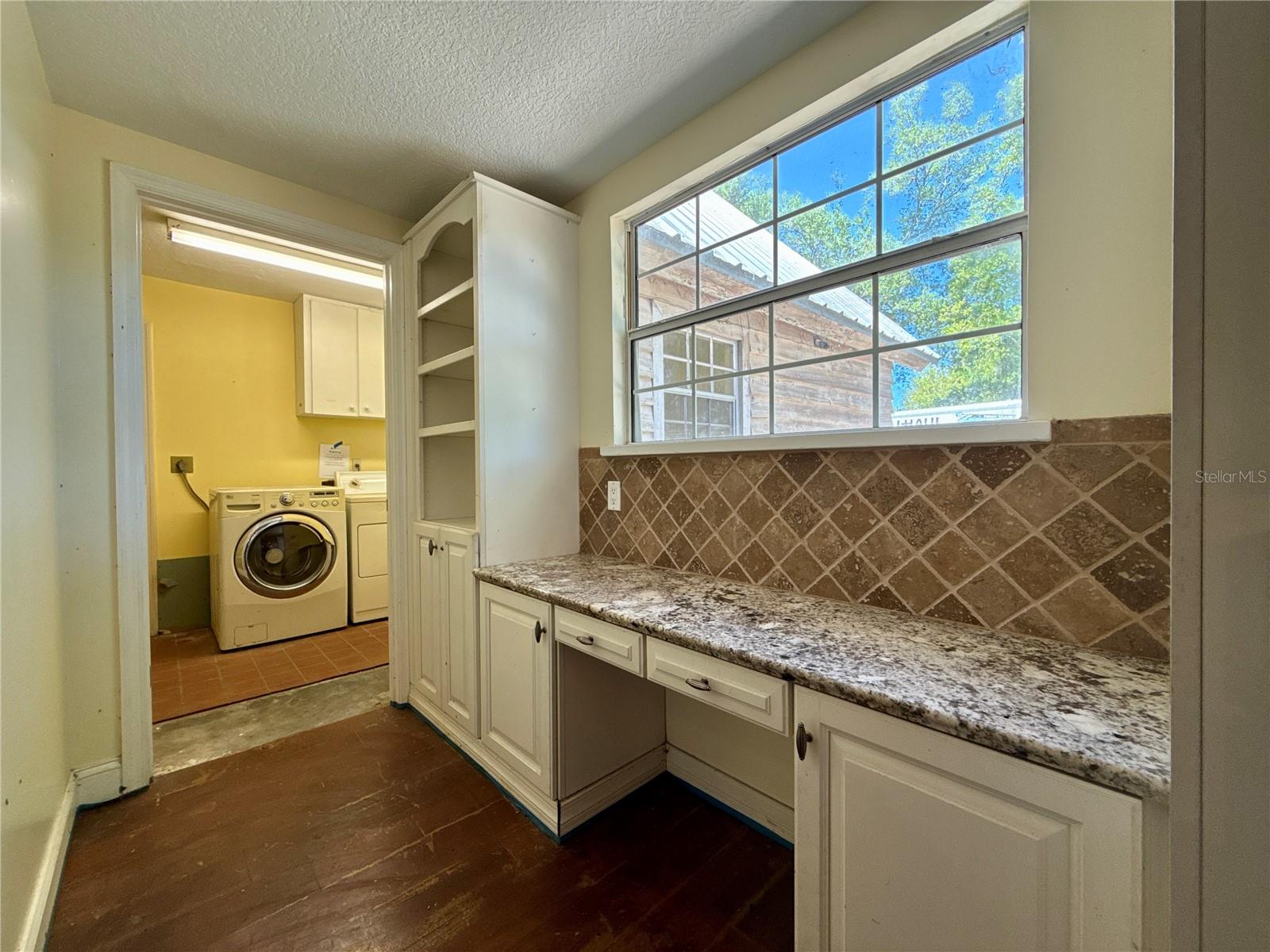 7156 WILDERNESS LANE