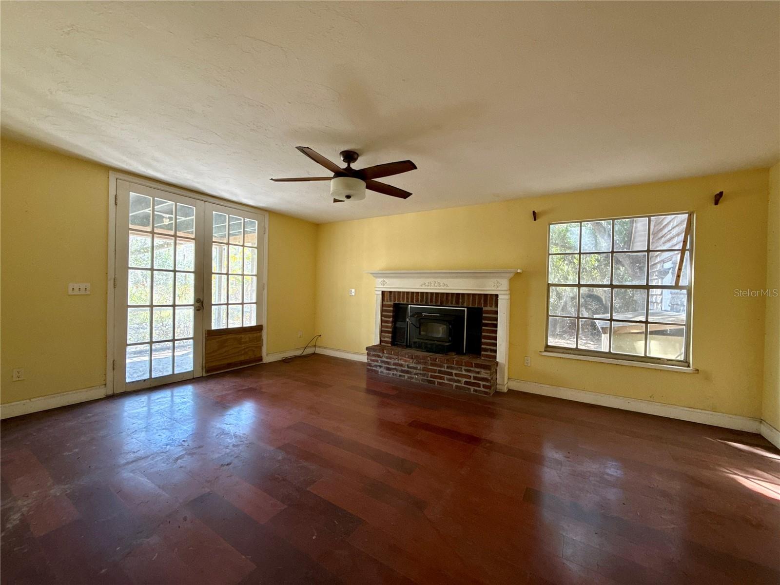 FOX CREEK ACRES - Residential