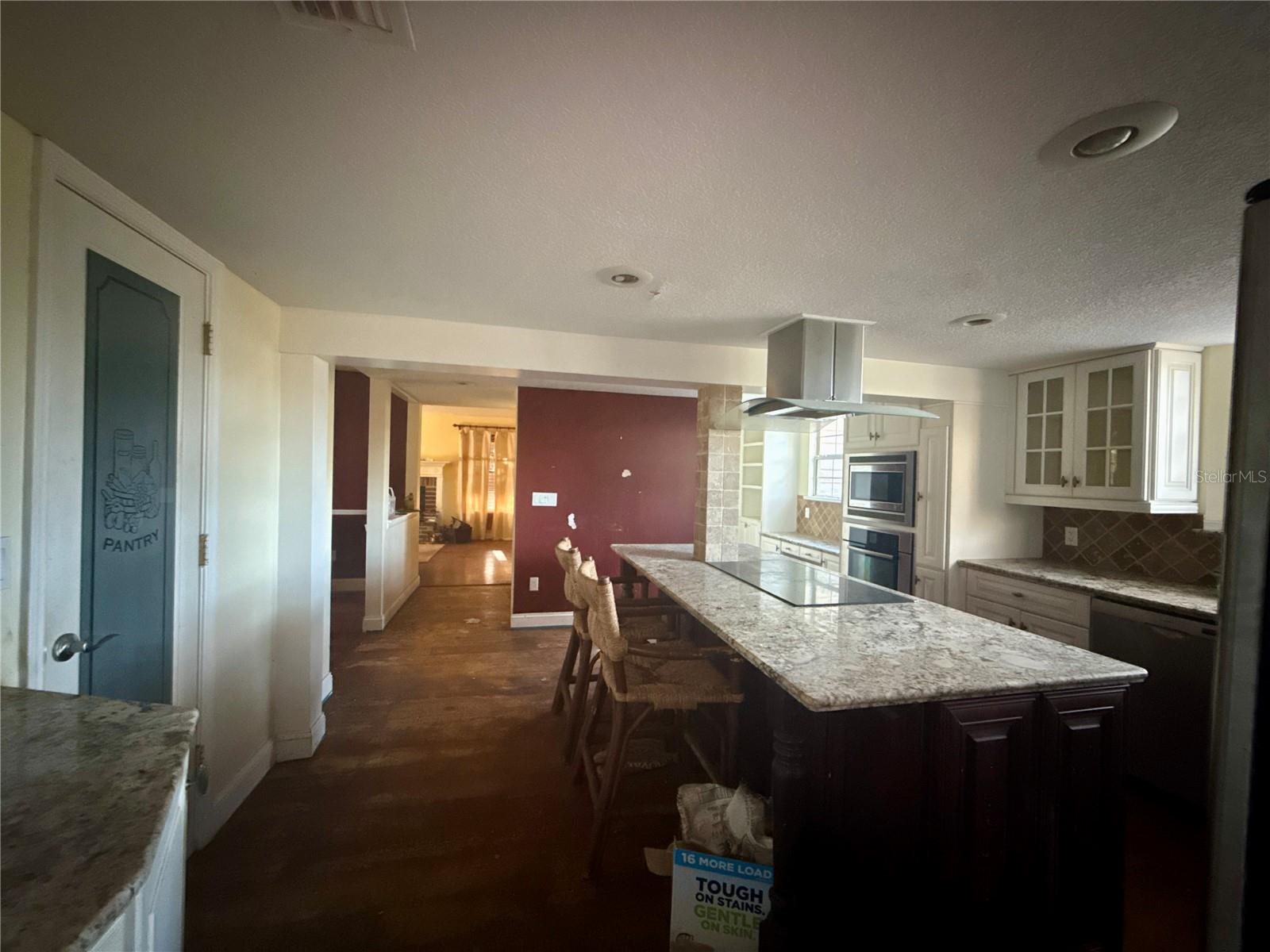 7156 WILDERNESS LANE