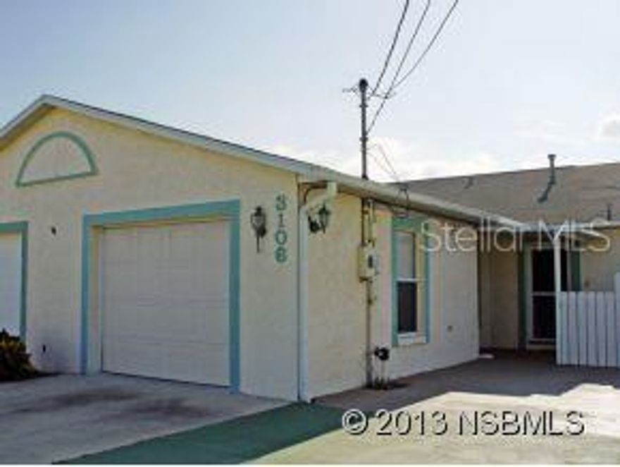 BEAUTIFUL 1/2 DUPLEX ACROSS THE ST FROM THE BEACH. CENTRALLY LOCATED CLOSE TO RESTAURANTS & SHOPPING NEW BRICK SET TILE IN LIVING AREA. EXCELLENT RENTAL! ;Water: City